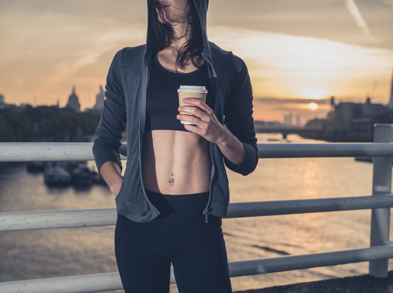 Противоречивый напиток: можно ли пить кофе перед тренировкой
